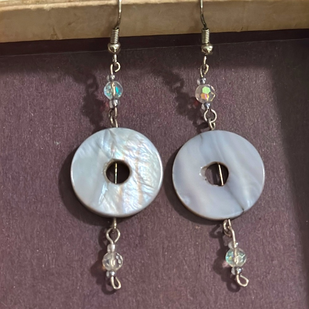 💜 3/$10 Mother of Pearl Disc and AB Dangly Earrings